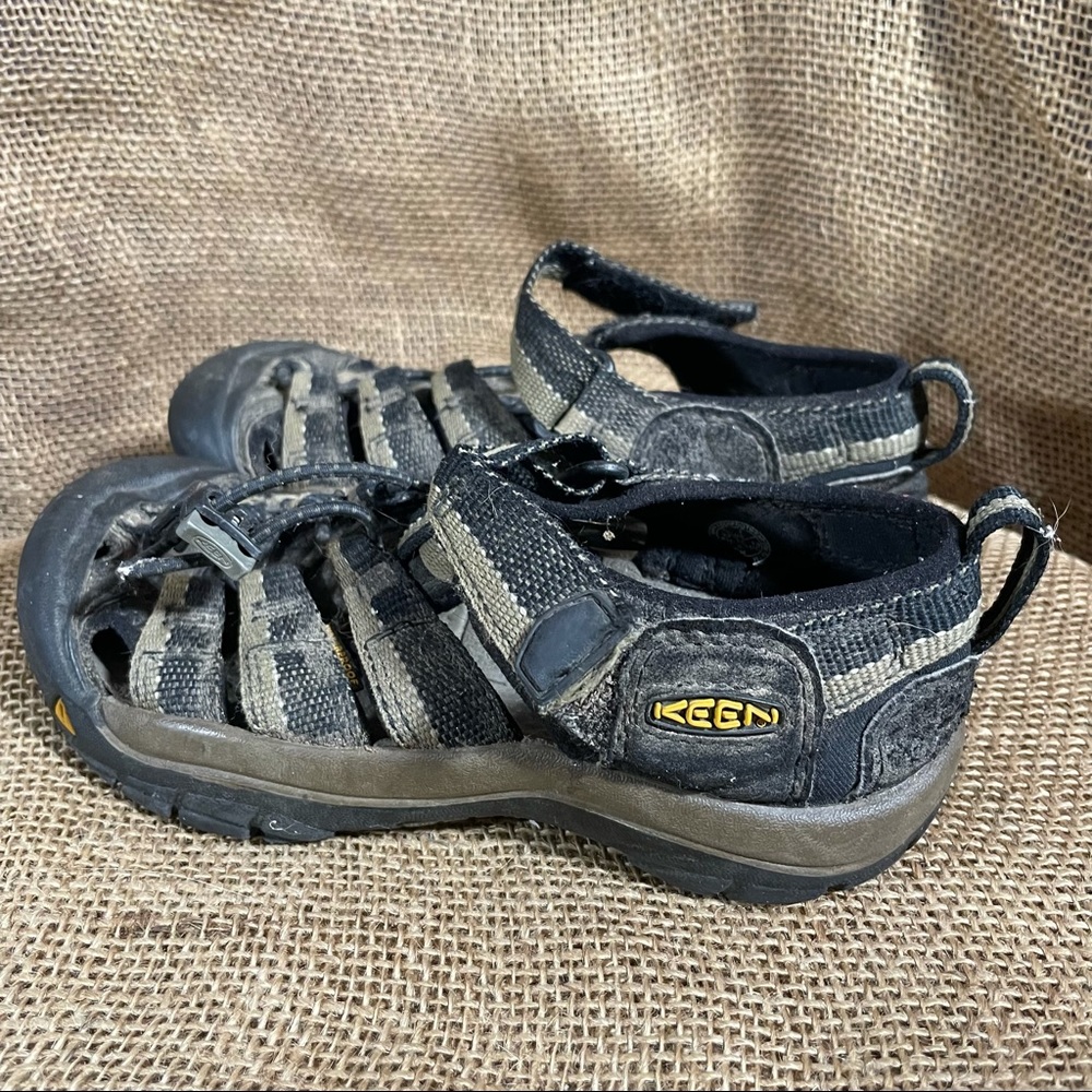 Keen kids Waterproof Hiking Sandal Newport shoe